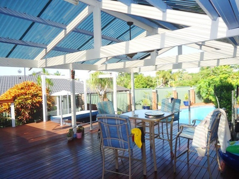 70 Parkes Drive, Helensvale QLD 4212