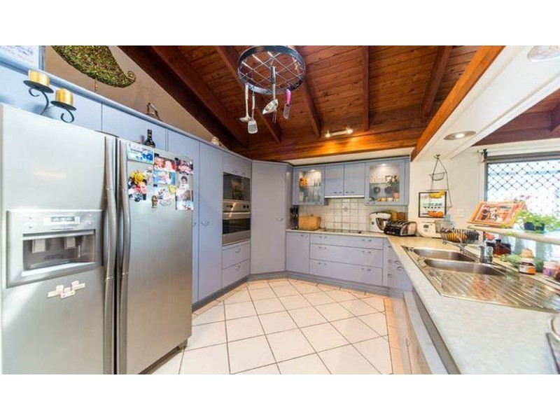 70 Parkes Drive, Helensvale QLD 4212