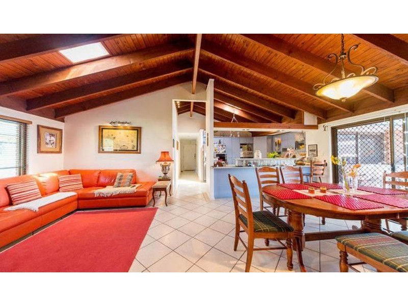 70 Parkes Drive, Helensvale QLD 4212