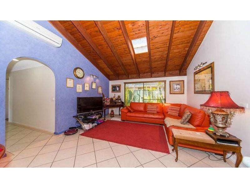 70 Parkes Drive, Helensvale QLD 4212