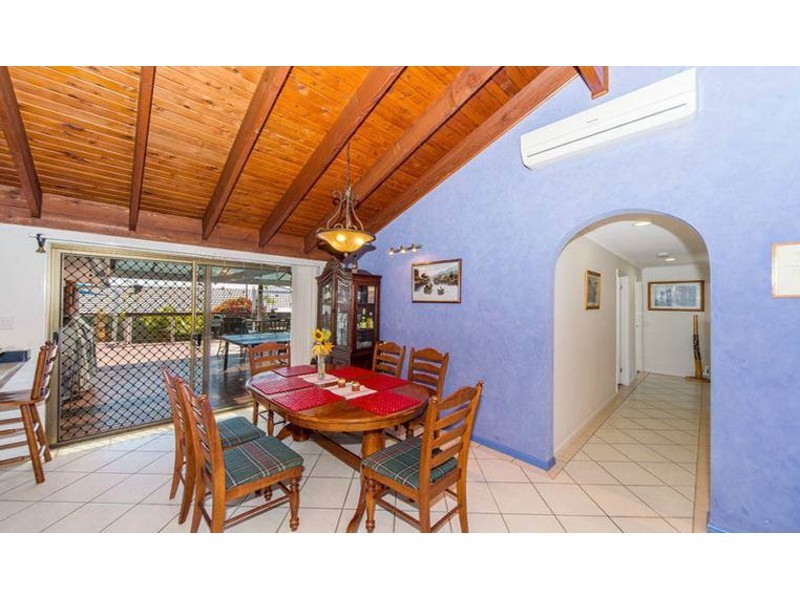 70 Parkes Drive, Helensvale QLD 4212