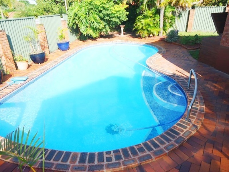 70 Parkes Drive, Helensvale QLD 4212