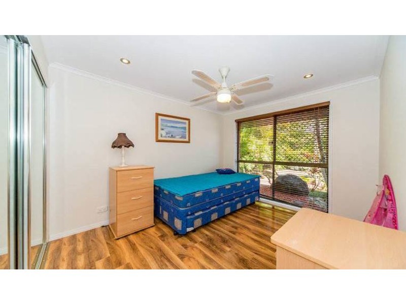 70 Parkes Drive, Helensvale QLD 4212