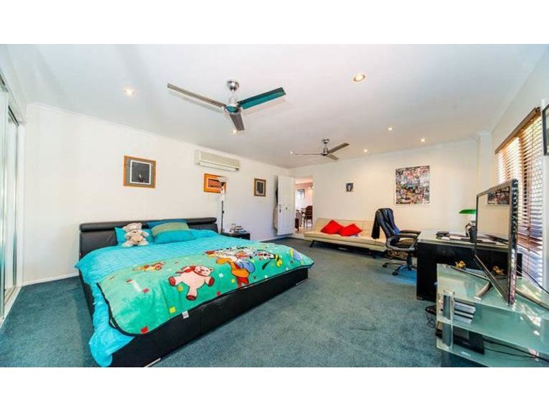 70 Parkes Drive, Helensvale QLD 4212