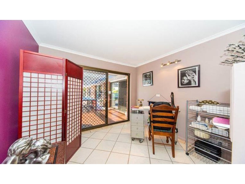 70 Parkes Drive, Helensvale QLD 4212