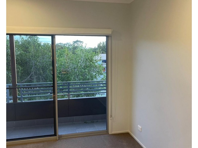 2/3 Michigan Drive, Oxenford QLD 4210
