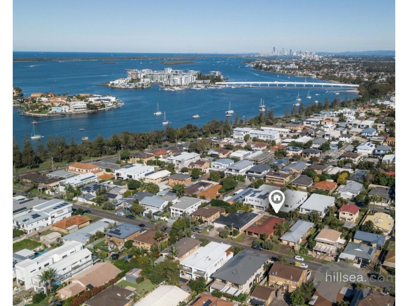 20 Donald Avenue, Paradise Point QLD 4216
