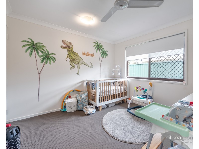 20 Donald Avenue, Paradise Point QLD 4216