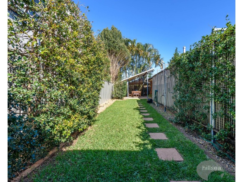 2/34 Shoveller Avenue, Paradise Point QLD 4216
