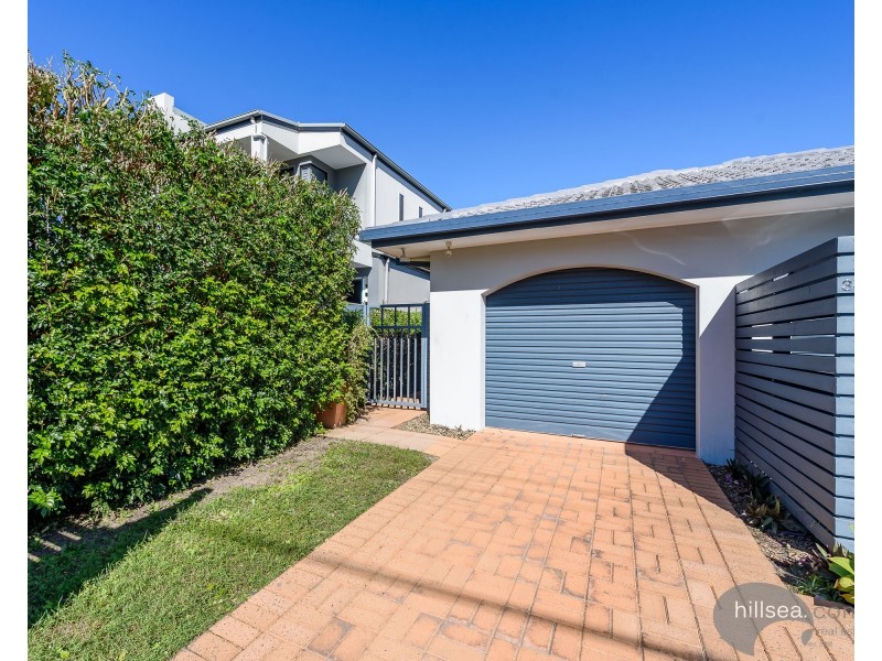 2/34 Shoveller Avenue, Paradise Point QLD 4216