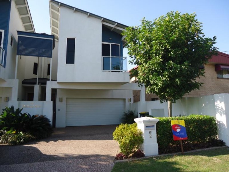 2/11 Mallard Ave, Paradise Point QLD 4216