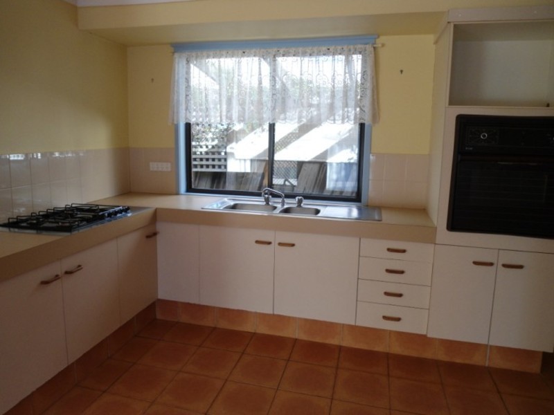 1/22 Nina Parade, Arundel QLD 4214