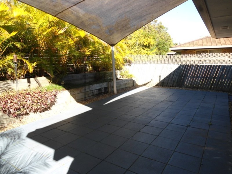 1/22 Nina Parade, Arundel QLD 4214