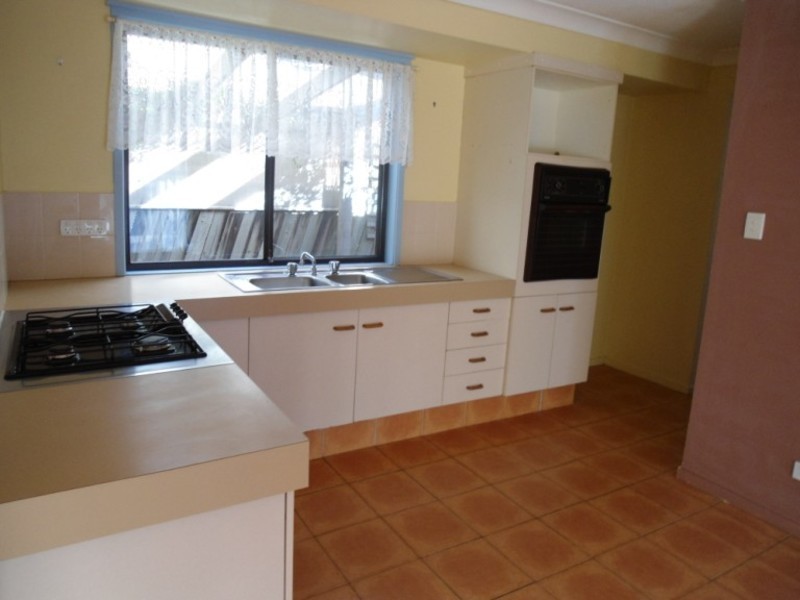 1/22 Nina Parade, Arundel QLD 4214