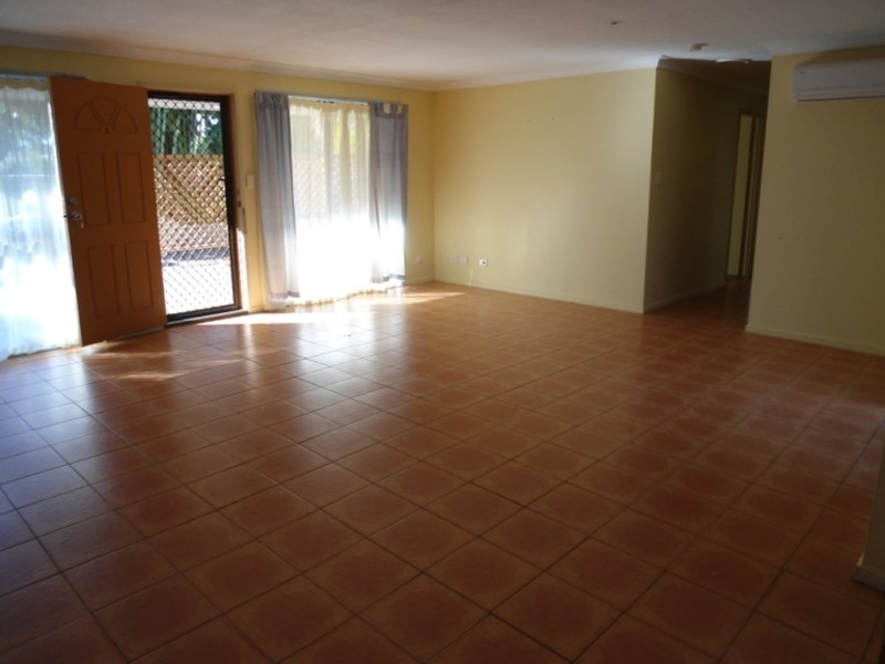 1/22 Nina Parade, Arundel QLD 4214