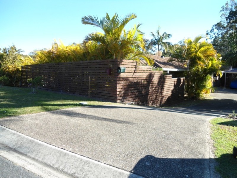 1/22 Nina Parade, Arundel QLD 4214