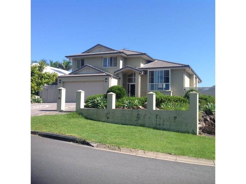 101 Crestwood Drive, Molendinar QLD 4214