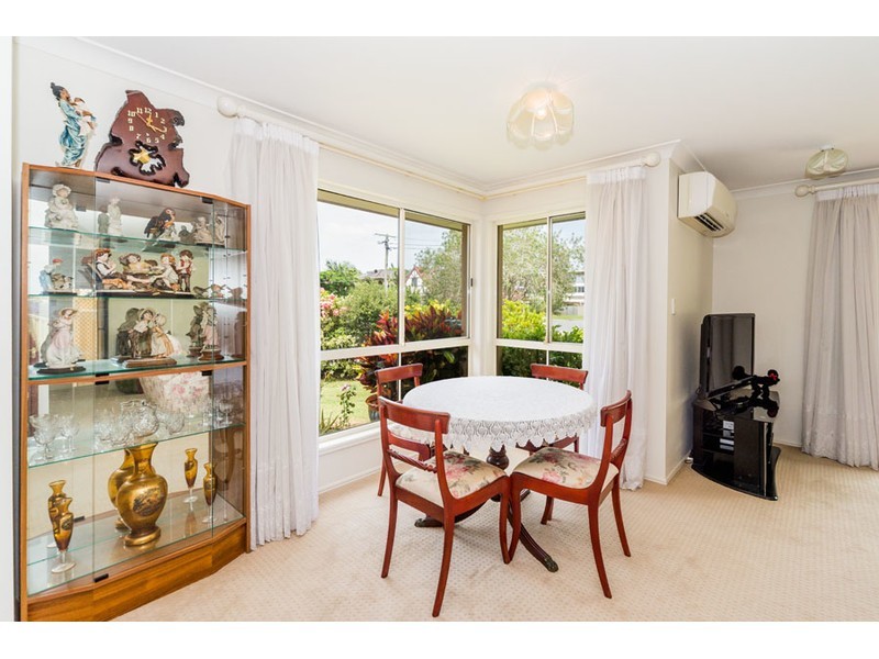 1/6 Rosalind Avenue, Paradise Point QLD 4216