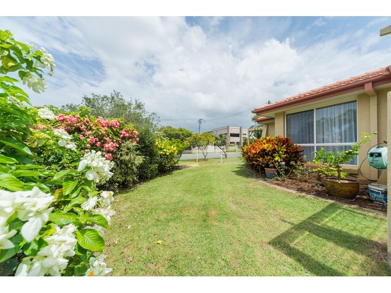 1/6 Rosalind Avenue, Paradise Point QLD 4216