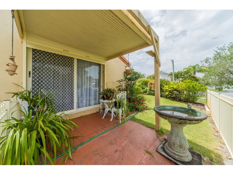 1/6 Rosalind Avenue, Paradise Point QLD 4216
