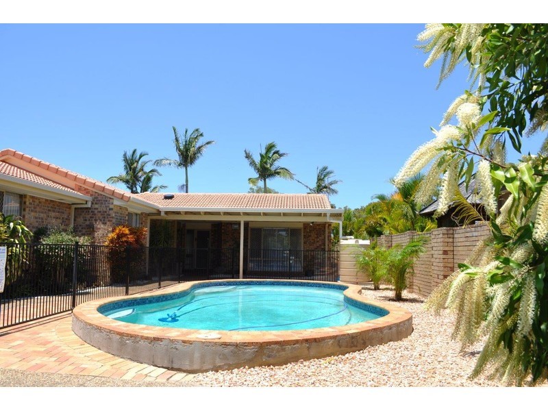8 Clipper Court, Biggera Waters QLD 4216