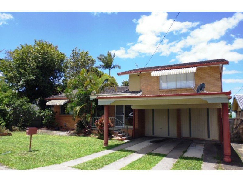 19 Ashbourne Terrace, Biggera Waters QLD 4216