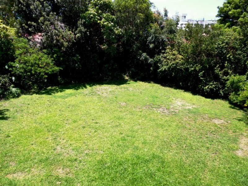 19 Ashbourne Terrace, Biggera Waters QLD 4216