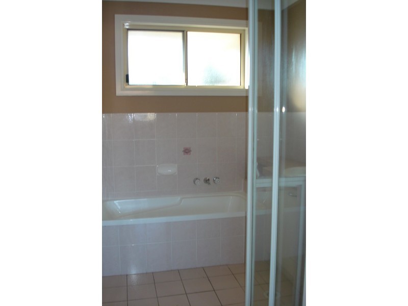 4/33 Government Road, Labrador QLD 4215