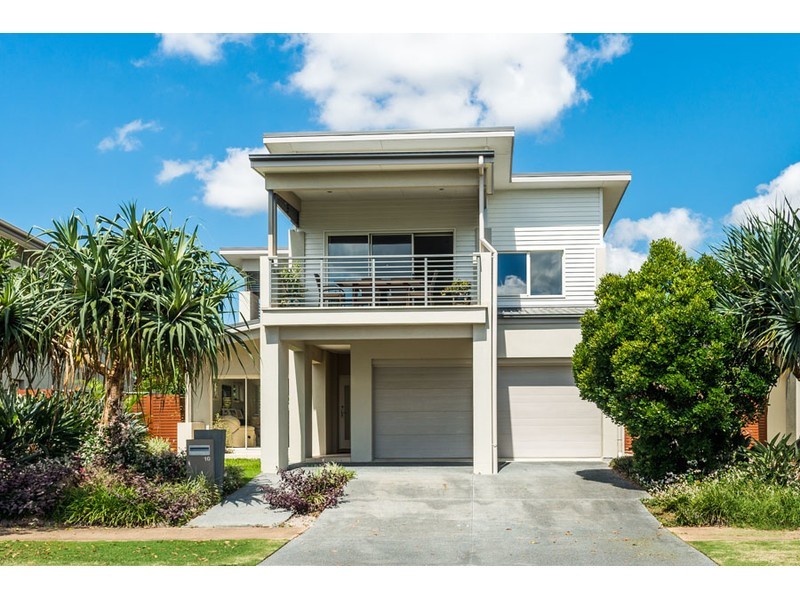 10 Cova Boulevard, Hope Island QLD 4212