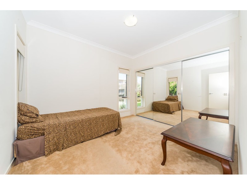 10 Cova Boulevard, Hope Island QLD 4212