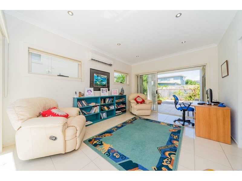 10 Cova Boulevard, Hope Island QLD 4212