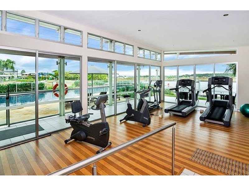 10 Cova Boulevard, Hope Island QLD 4212