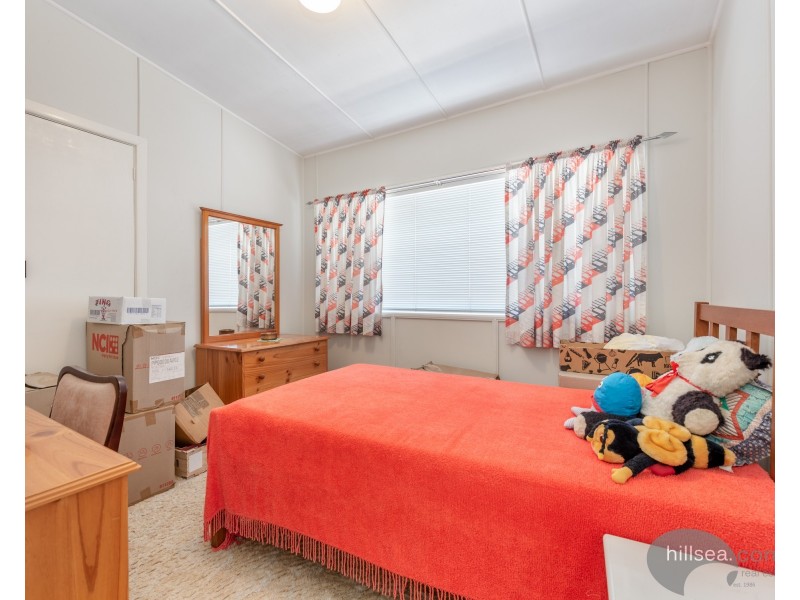 18 Jimmieson Avenue, Labrador QLD 4215