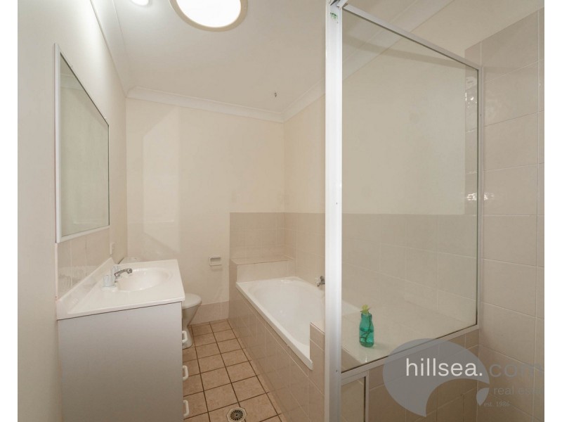 4/30 Government Road, Labrador QLD 4215