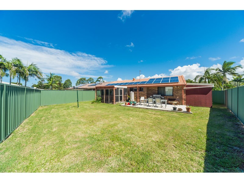 2/102 Kangaroo Avenue, Coombabah QLD 4216