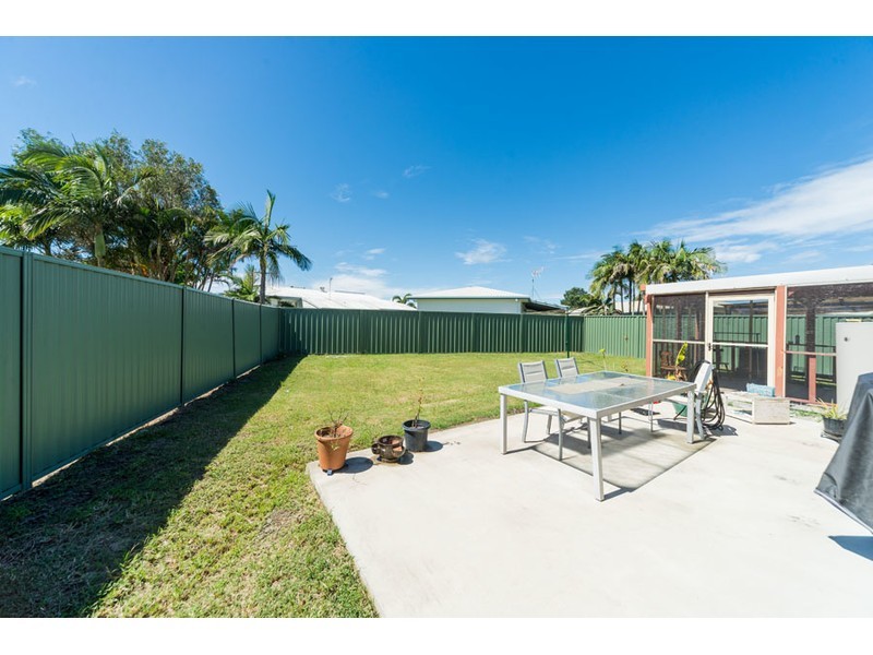 2/102 Kangaroo Avenue, Coombabah QLD 4216