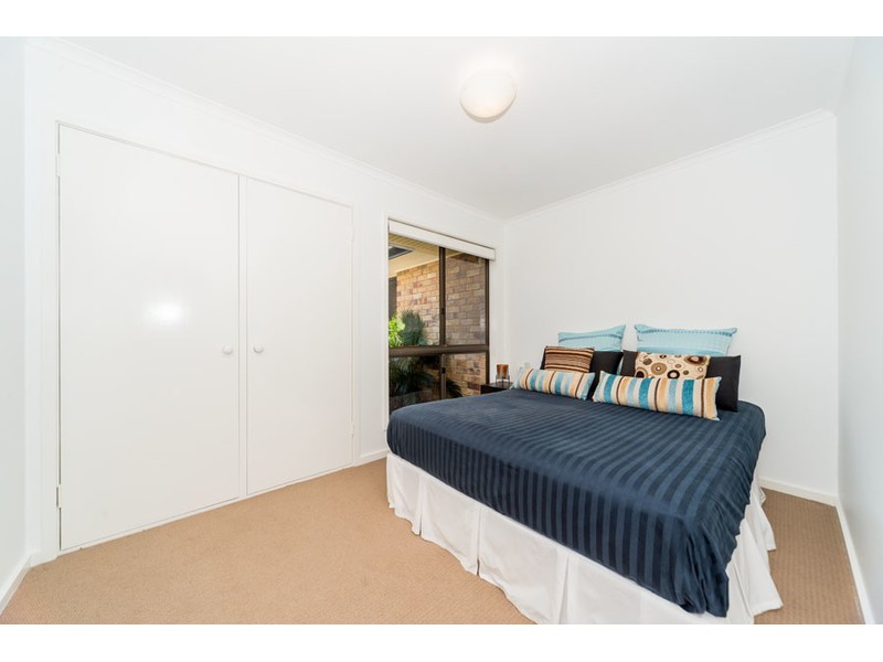 4 Namatjira Street, Paradise Point QLD 4216