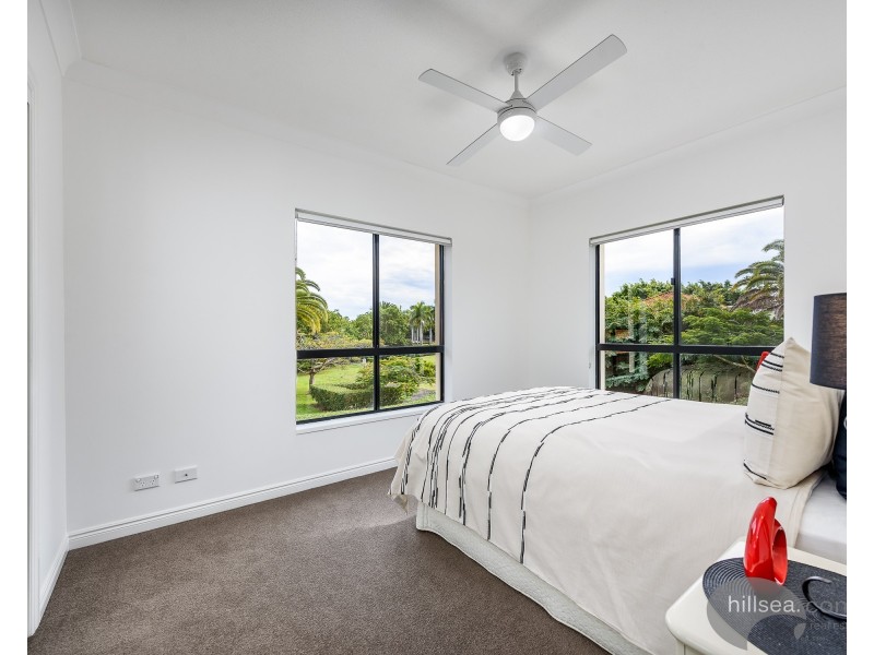 7006 Phoenix Palms Drive, Hope Island QLD 4212