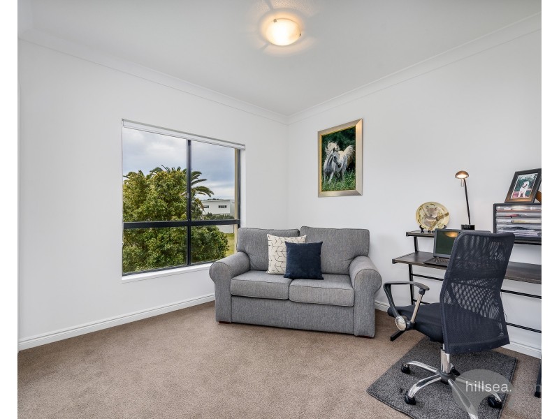 7006 Phoenix Palms Drive, Hope Island QLD 4212