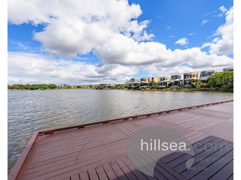 7006 Phoenix Palms Drive, Hope Island QLD 4212