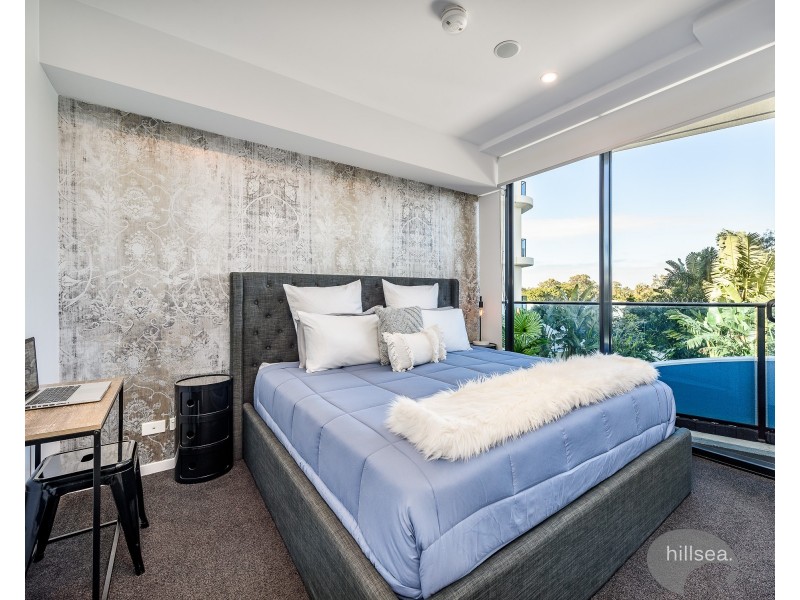 5207/5 Harbour Side Court, Biggera Waters QLD 4216