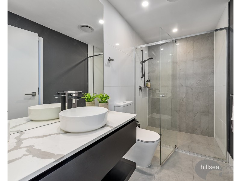 5207/5 Harbour Side Court, Biggera Waters QLD 4216