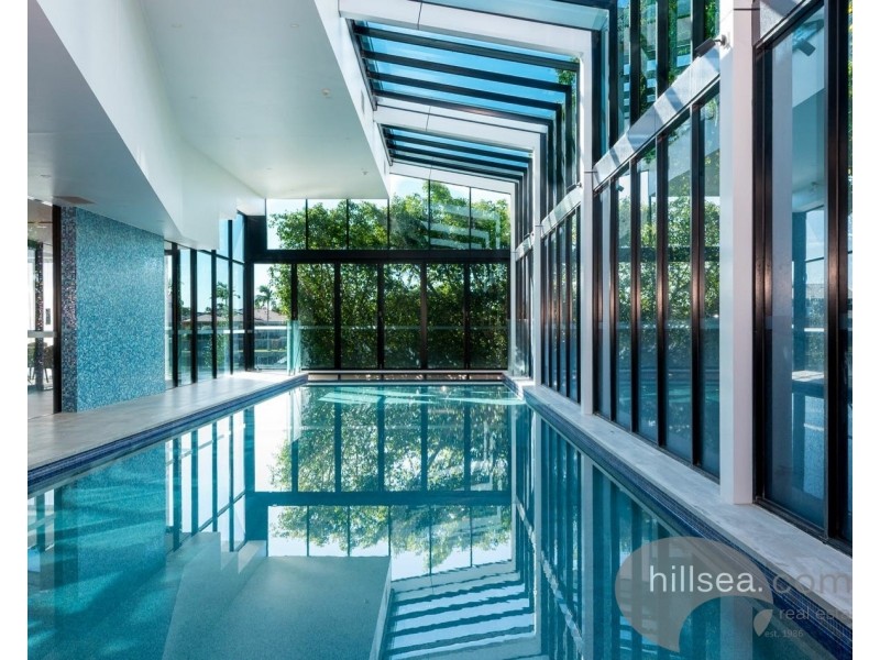 5207/5 Harbour Side Court, Biggera Waters QLD 4216