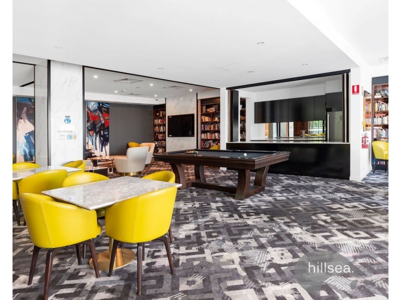 5207/5 Harbour Side Court, Biggera Waters QLD 4216