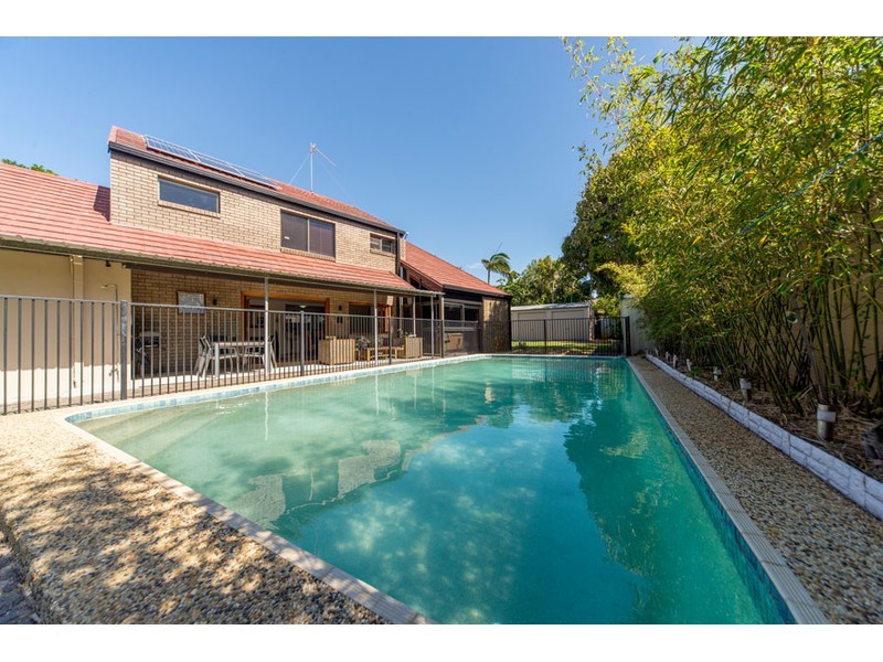 60 Markham Avenue, Runaway Bay QLD 4216
