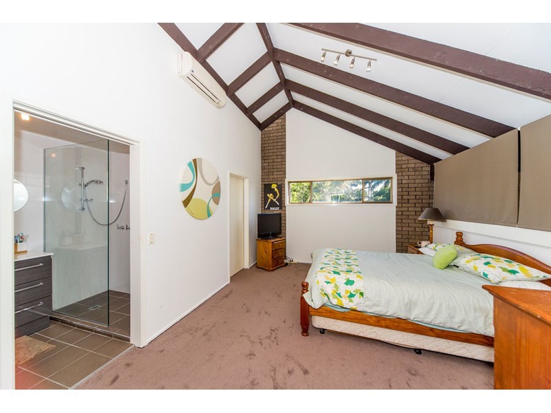 60 Markham Avenue, Runaway Bay QLD 4216