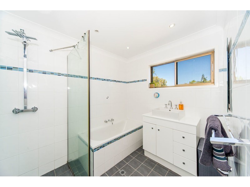 60 Markham Avenue, Runaway Bay QLD 4216
