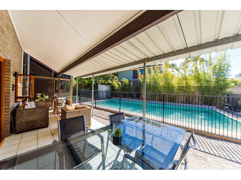 60 Markham Avenue, Runaway Bay QLD 4216