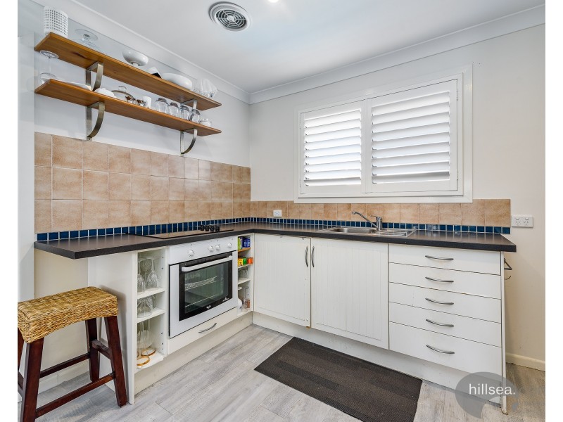 2/2 Warrie Close, Paradise Point QLD 4216