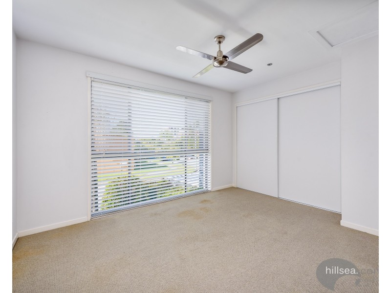 2/156 Muir Street, Labrador QLD 4215